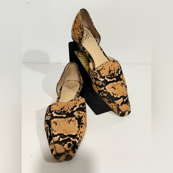 VINCE CAMUTO  Leopard Print KORDIE Calf hair Flats size 9 - Picture 1 of 9